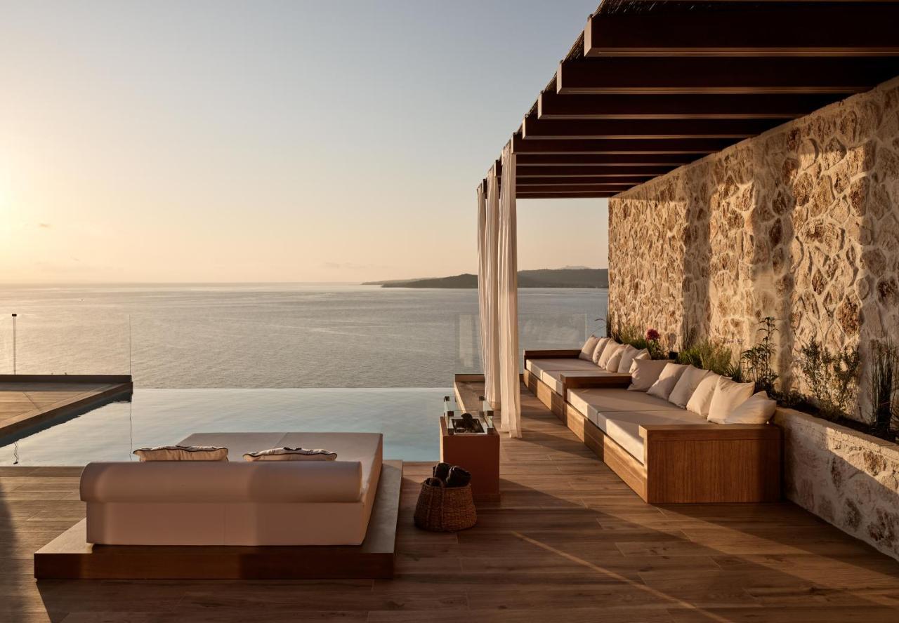 Villa White Springs Retreat à Orthoniaí Extérieur photo