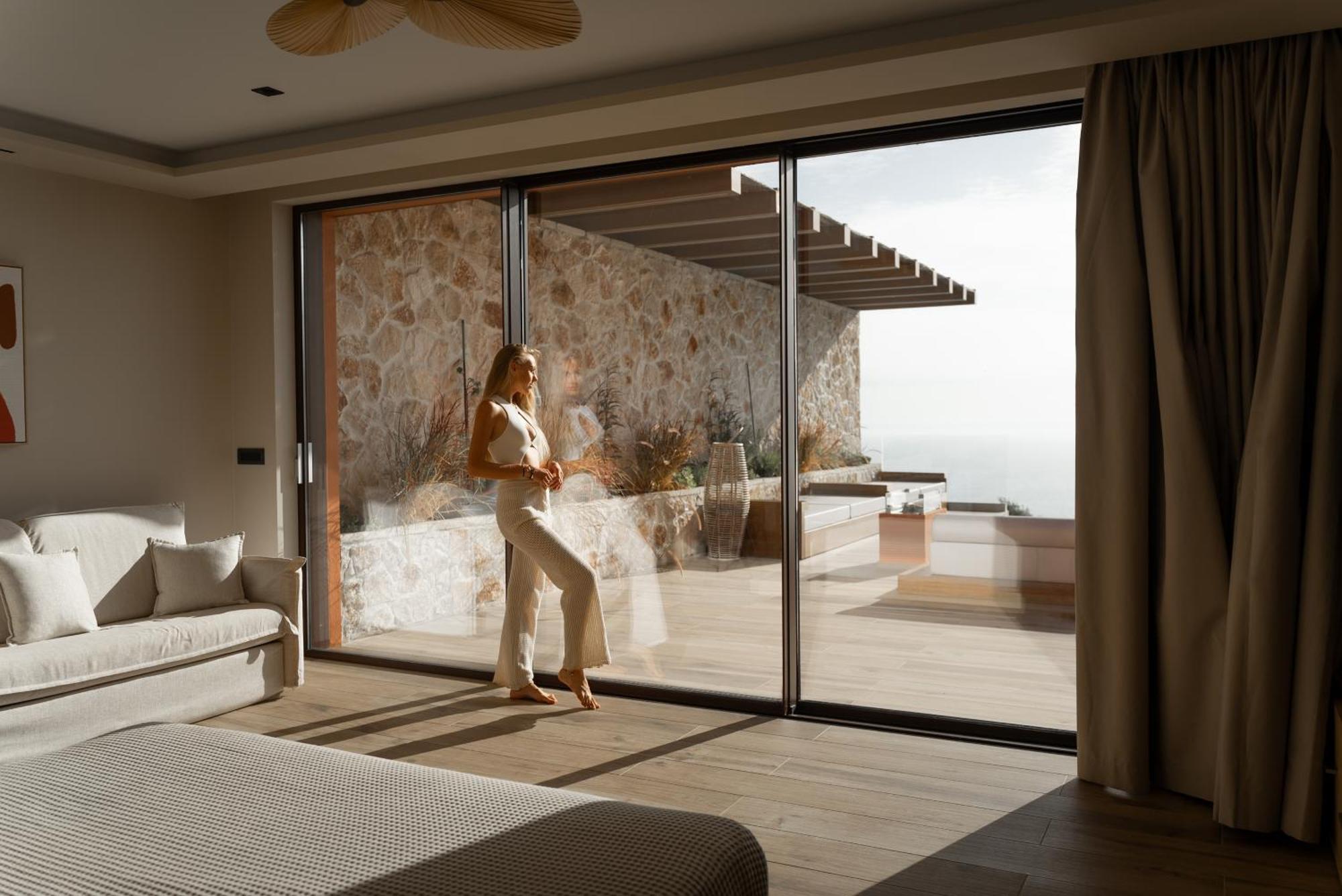 Villa White Springs Retreat à Orthoniaí Extérieur photo